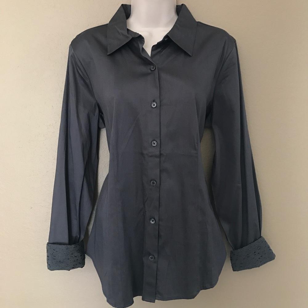 NWT Van Heusen Button Down Long Sleeve Blouse